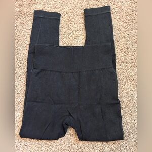 Elegant Black Ribbed Leggings